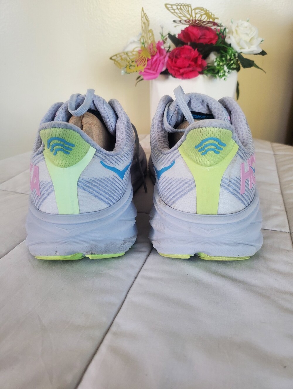 HOKA One Women's Clifton 9 Wide Sky Blue/Pink  Size 8.5D - Picture 5 of 7